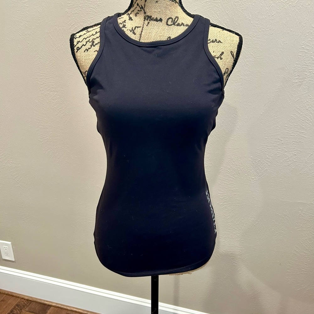 Varaday exercise Top. Size M. Black racer back style with built in bra